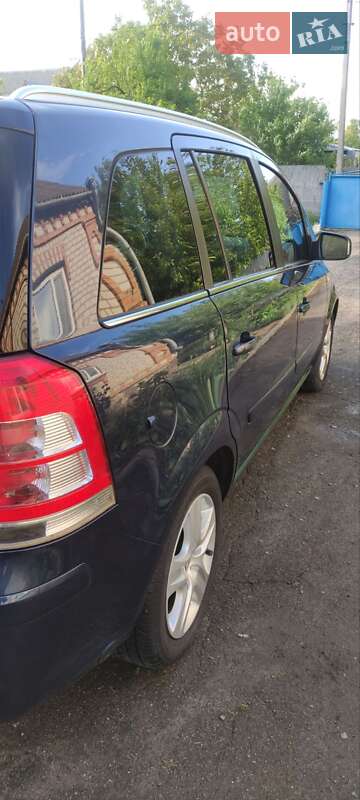 Микровэн Opel Zafira 2012 в Киеве
