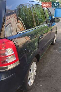 Микровэн Opel Zafira 2012 в 