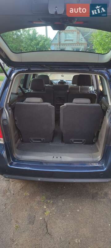 Микровэн Opel Zafira 2012 в Киеве