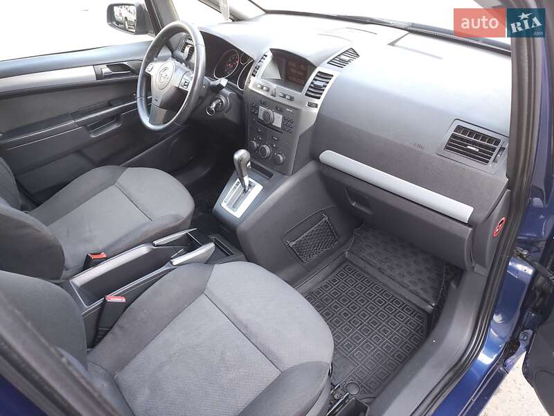 Минивэн Opel Zafira 2007 в Одессе