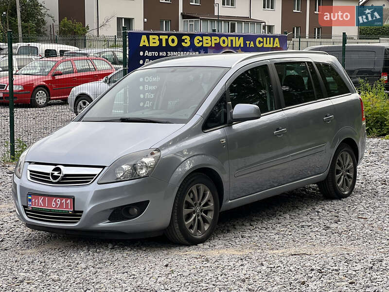 Минивэн Opel Zafira 2011 в Виннице