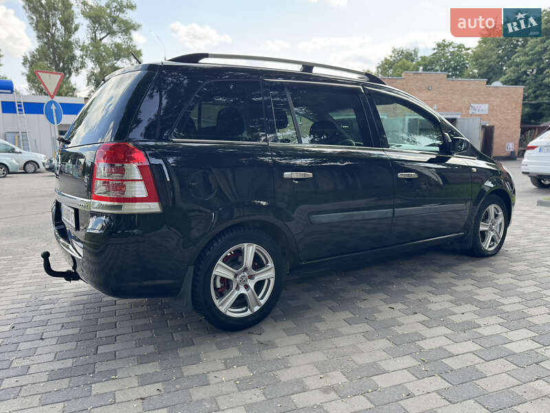 Мінівен Opel Zafira 2009 в Лубнах