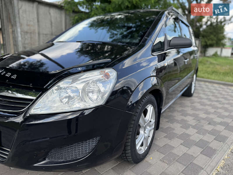 Мінівен Opel Zafira 2009 в Лубнах