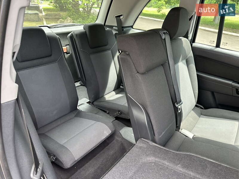 Минивэн Opel Zafira 2008 в Ровно