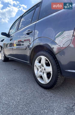Минивэн Opel Zafira 2008 в 