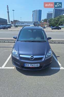 Минивэн Opel Zafira 2006 в Киеве