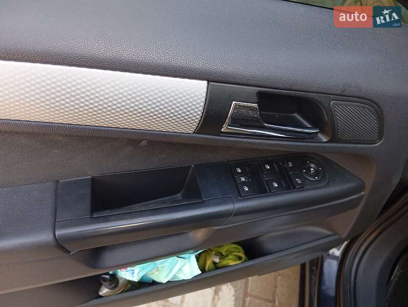 Минивэн Opel Zafira 2010 в Верховине фото 10 Минивэн Opel Zafira 2010 в Верховине