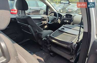 Минивэн Opel Zafira 2011 в 