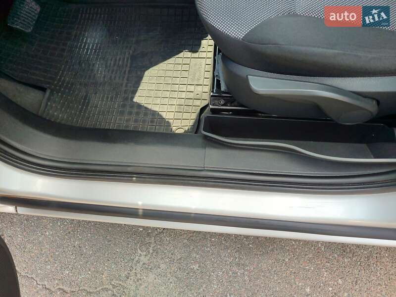 Минивэн Opel Zafira 2011 в Киеве