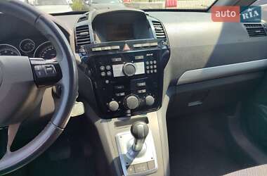 Минивэн Opel Zafira 2011 в 
