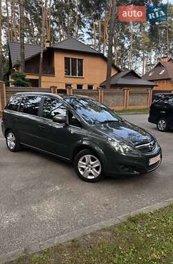 Мінівен Opel Zafira 2011 в 