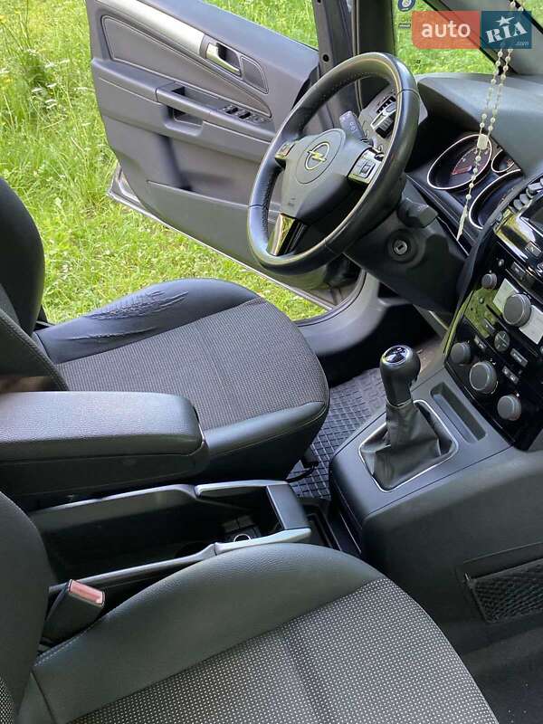 Минивэн Opel Zafira 2009 в Тернополе фото 8 Минивэн Opel Zafira 2009 в Тернополе