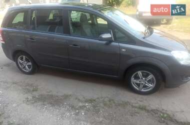 Минивэн Opel Zafira 2010 в 
