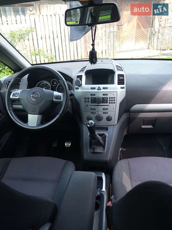 Минивэн Opel Zafira 2008 в Ивано-Франковске фото 16 Минивэн Opel Zafira 2008 в Ивано-Франковске