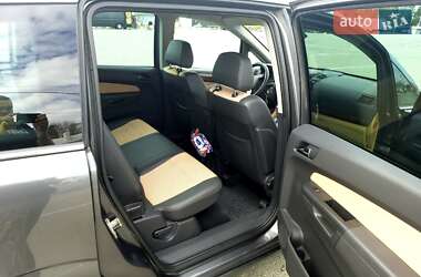 Минивэн Opel Zafira 2009 в 