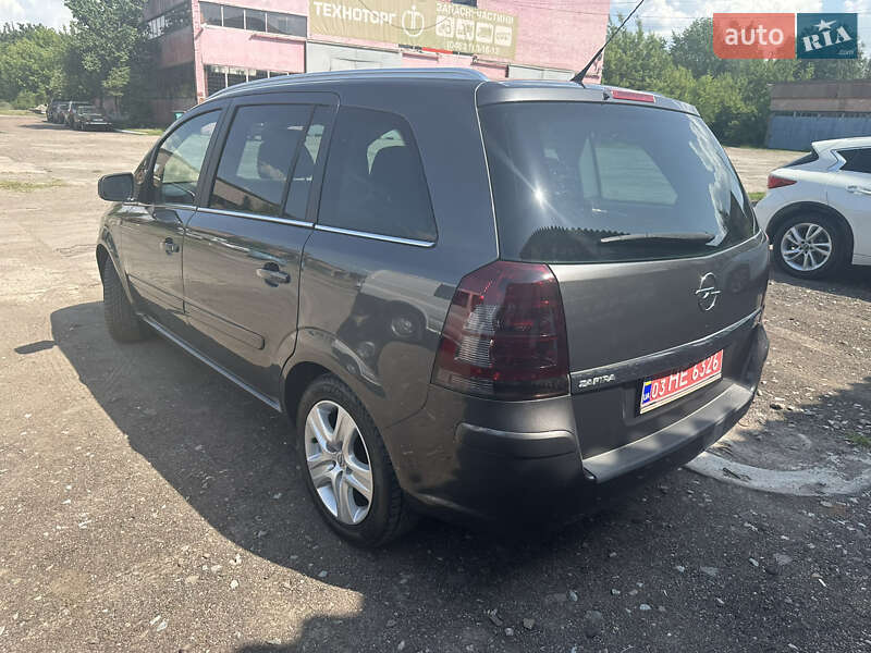 Минивэн Opel Zafira 2010 в Нежине