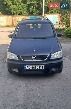 Минивэн Opel Zafira 2002 в 