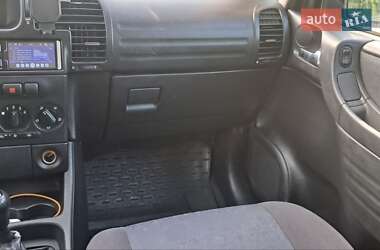 Минивэн Opel Zafira 2002 в 