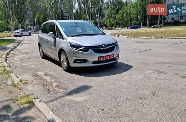 Минивэн Opel Zafira 2018 в 