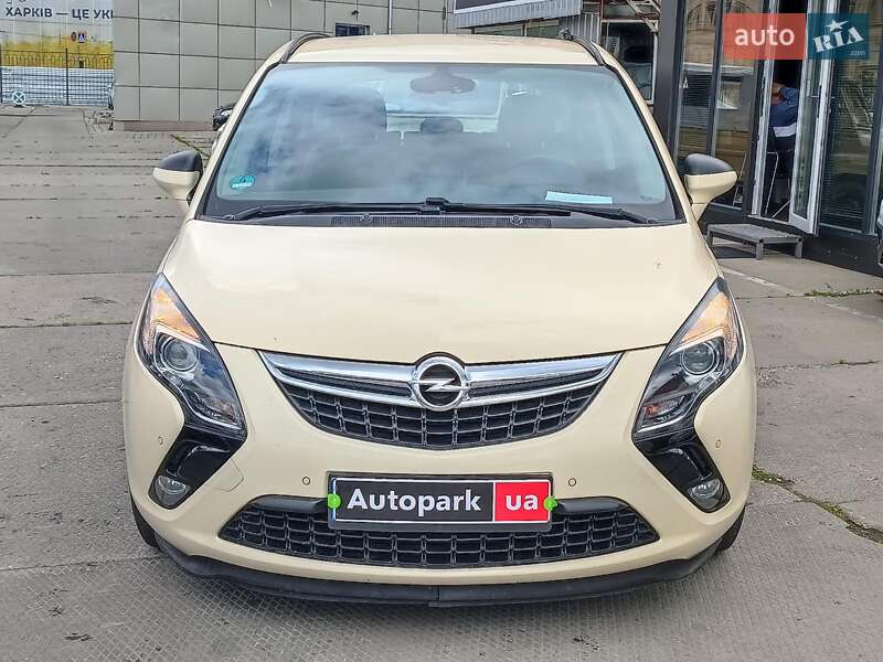 Мікровен Opel Zafira 2015 в Харкові