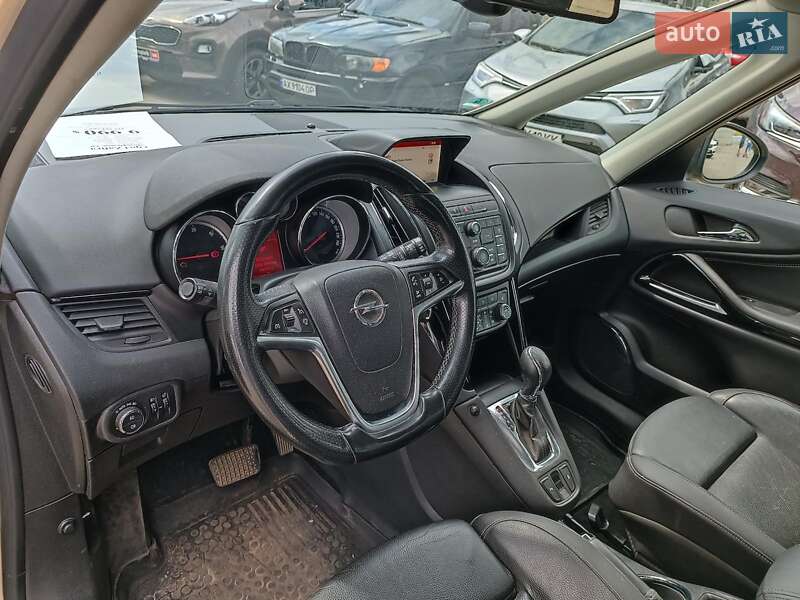 Мікровен Opel Zafira 2015 в Харкові