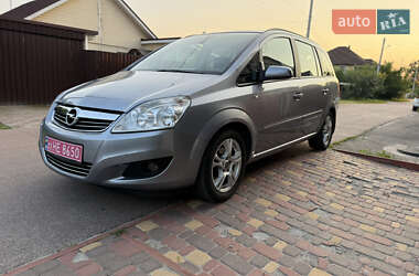 Минивэн Opel Zafira 2008 в 