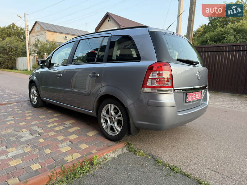 Минивэн Opel Zafira 2008 в Борисполе
