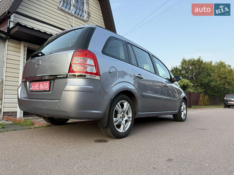 Минивэн Opel Zafira 2008 в Борисполе
