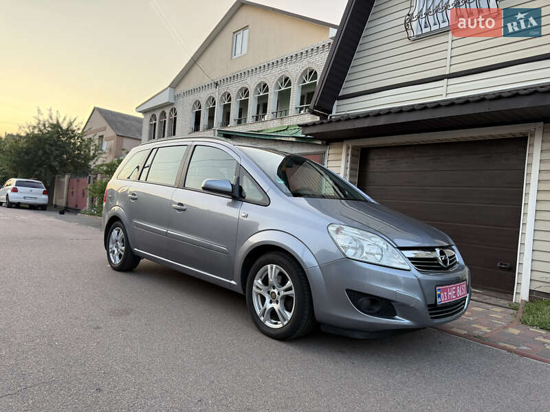 Минивэн Opel Zafira 2008 в Борисполе
