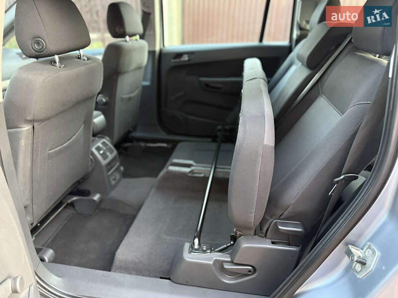Минивэн Opel Zafira 2008 в Борисполе