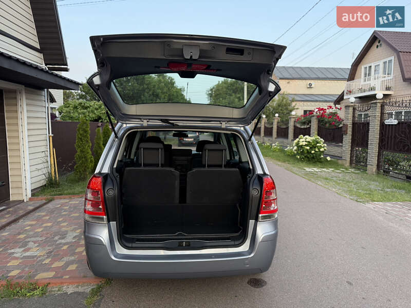 Минивэн Opel Zafira 2008 в Борисполе