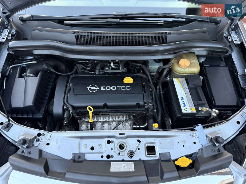 Минивэн Opel Zafira 2008 в Борисполе