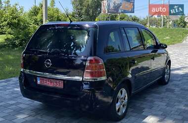 Минивэн Opel Zafira 2008 в 