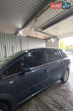 Минивэн Opel Zafira 2008 в 