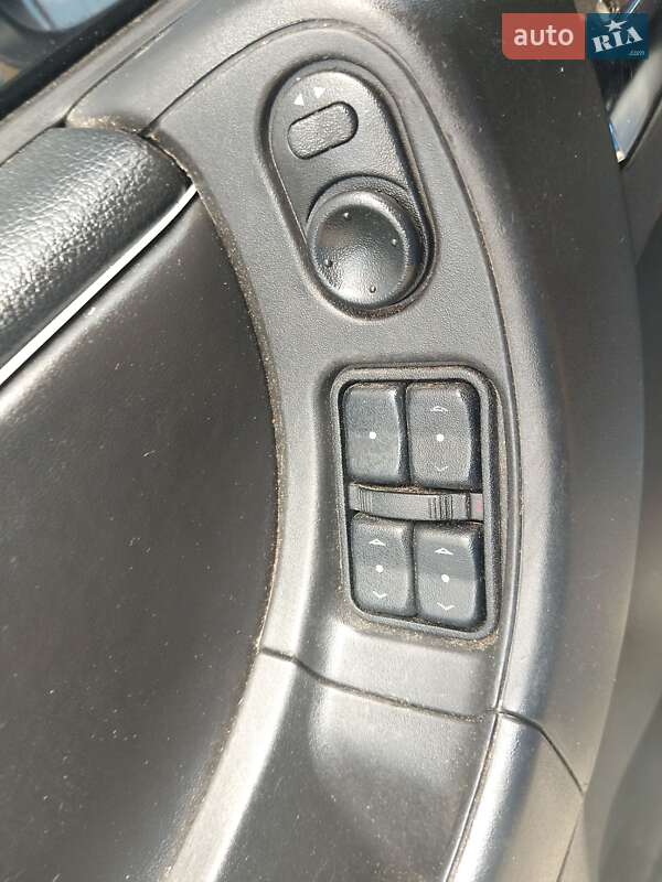 Мінівен Opel Zafira 2002 в Рівному