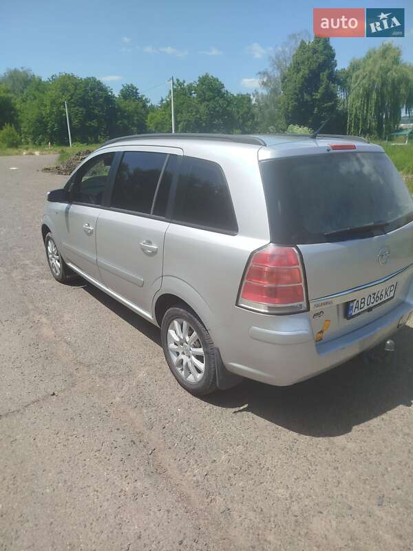Минивэн Opel Zafira 2006 в Ямполе
