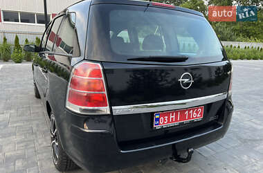 Минивэн Opel Zafira 2007 в 