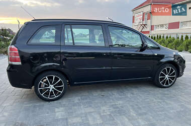 Минивэн Opel Zafira 2007 в 