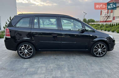 Минивэн Opel Zafira 2007 в 