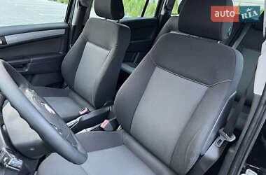 Минивэн Opel Zafira 2007 в 
