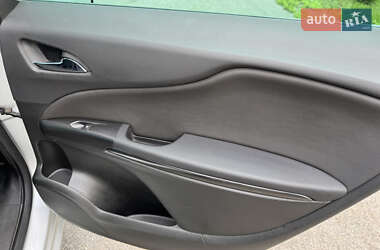 Минивэн Opel Zafira 2017 в 