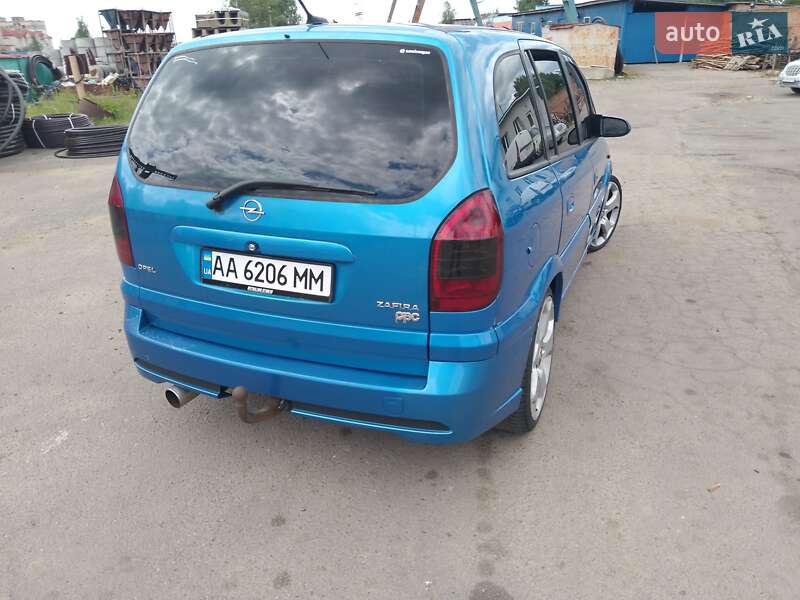 Мінівен Opel Zafira 2002 в Рівному