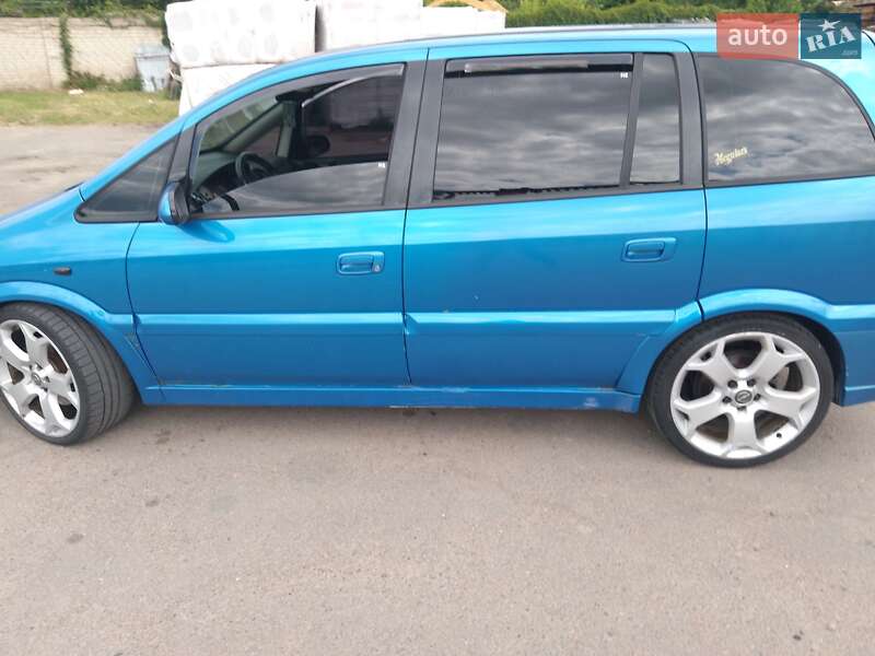 Мінівен Opel Zafira 2002 в Рівному