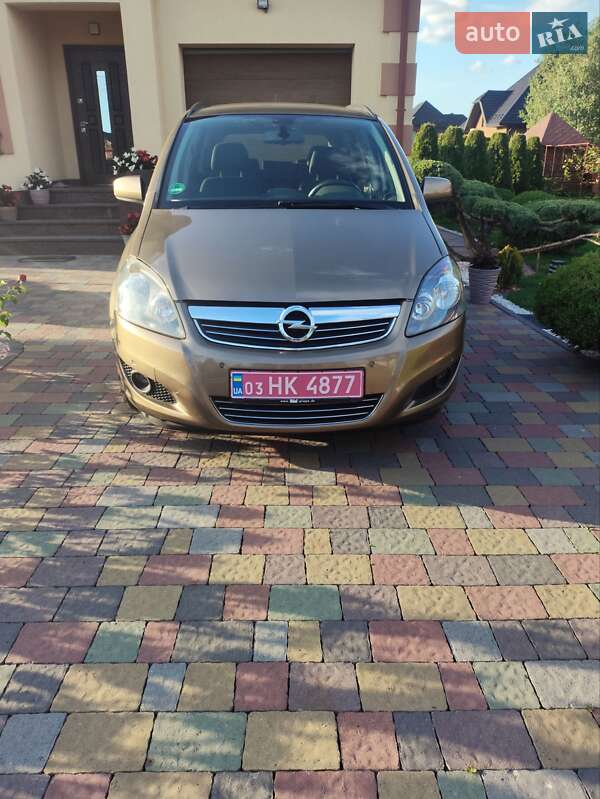 Opel Zafira 2012