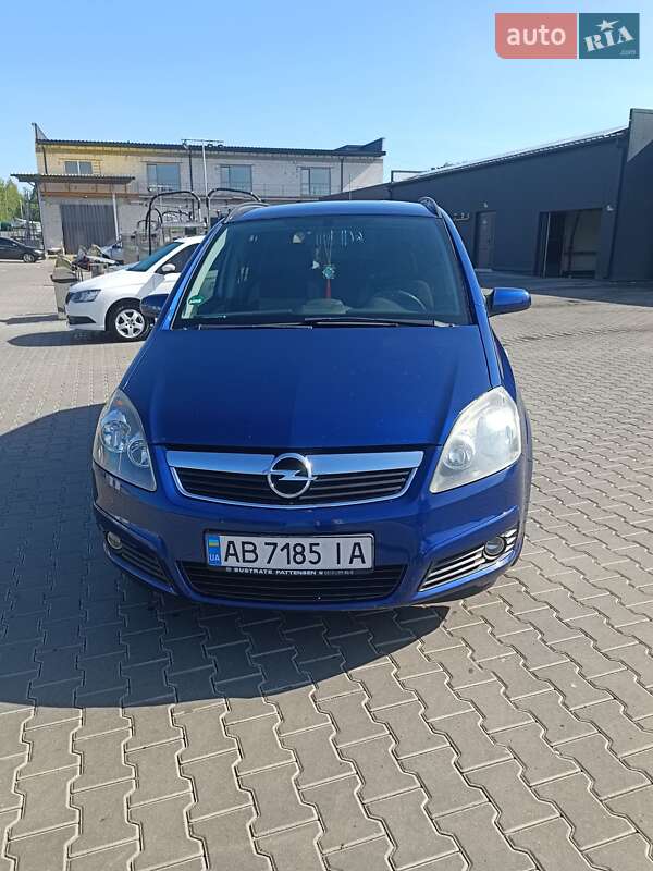 Минивэн Opel Zafira 2005 в Виннице