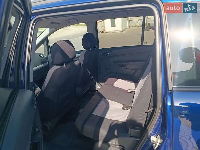 Минивэн Opel Zafira 2005 в Виннице