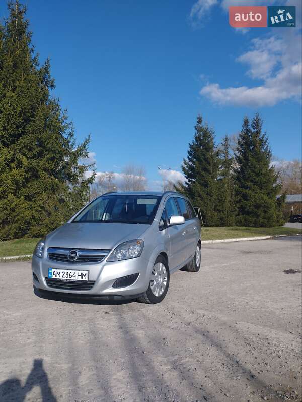 Opel Zafira 2012