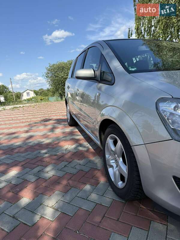 Мінівен Opel Zafira 2009 в Білій Церкві