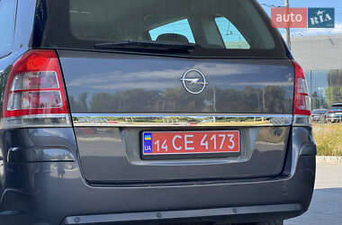 Минивэн Opel Zafira 2012 в 