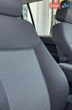 Минивэн Opel Zafira 2012 в 